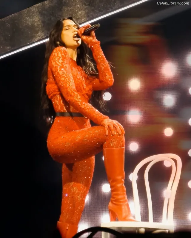 Dua Lipa photo 4 of 7804