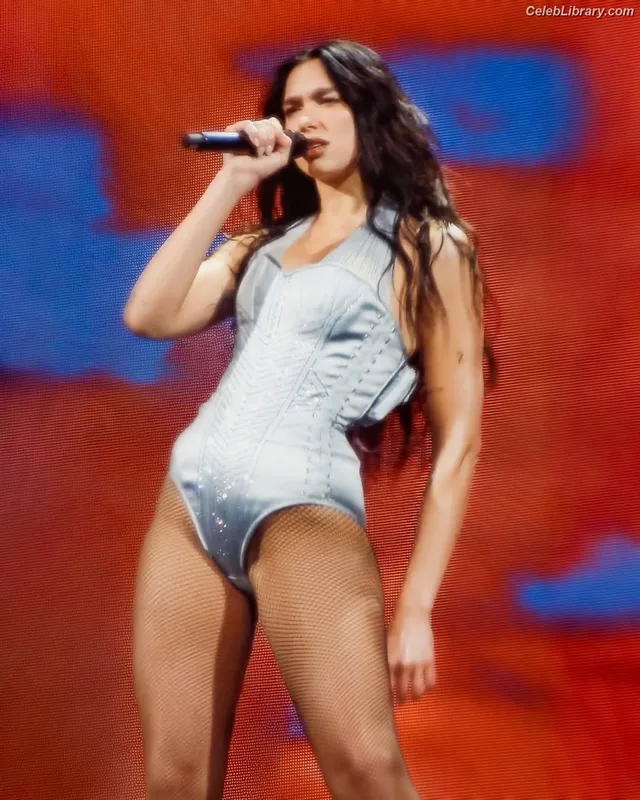 Dua Lipa photo 7 of 7804