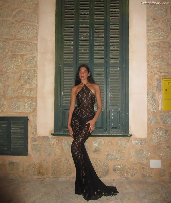Dua Lipa photo 7 of 7804