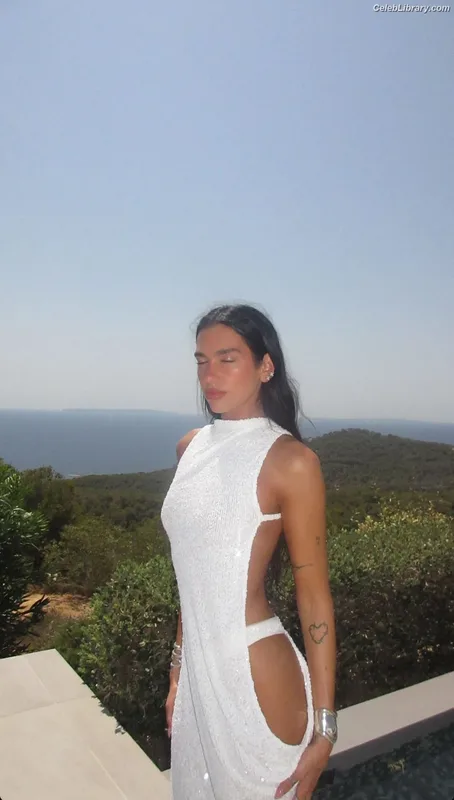 Dua Lipa photo 18 of 7804