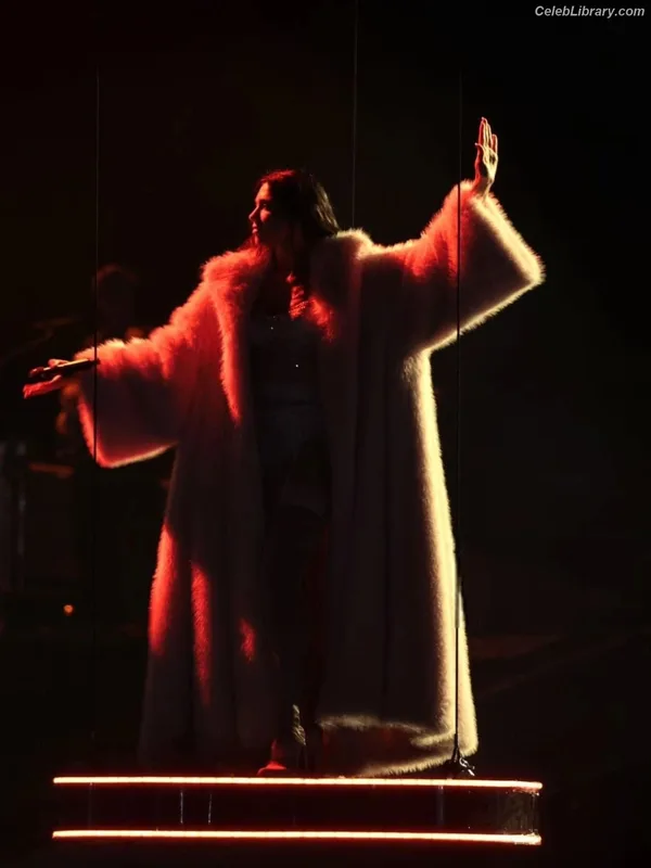Dua Lipa photo 15 of 7804