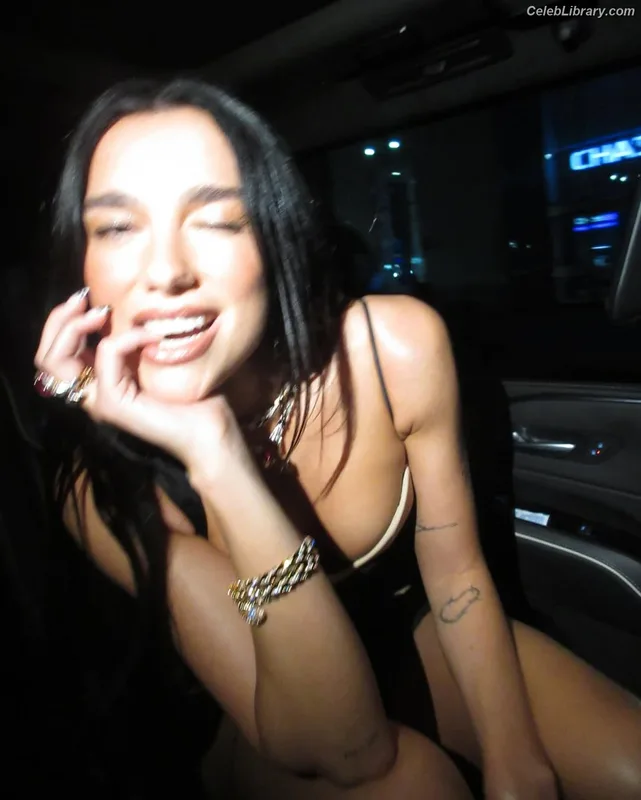 Dua Lipa photo 24 of 7804