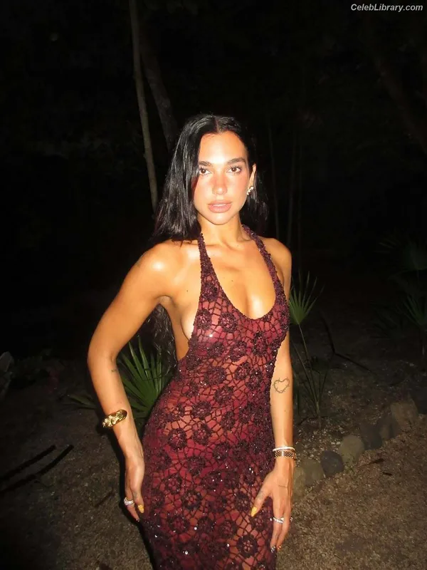 Dua Lipa photo 13 of 7804