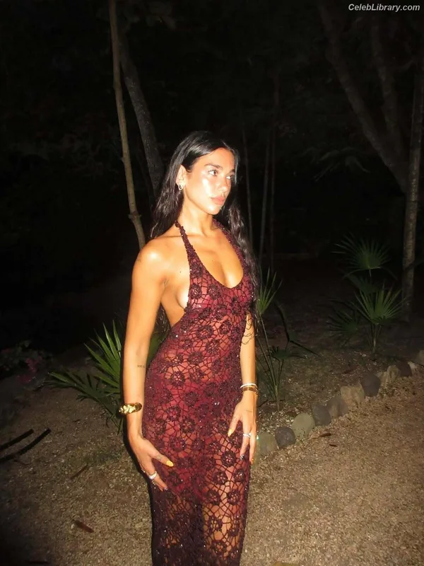 Dua Lipa photo 20 of 7804
