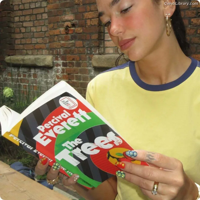 Dua Lipa photo 5 of 7804