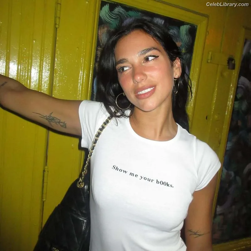 Dua Lipa photo 7 of 7804