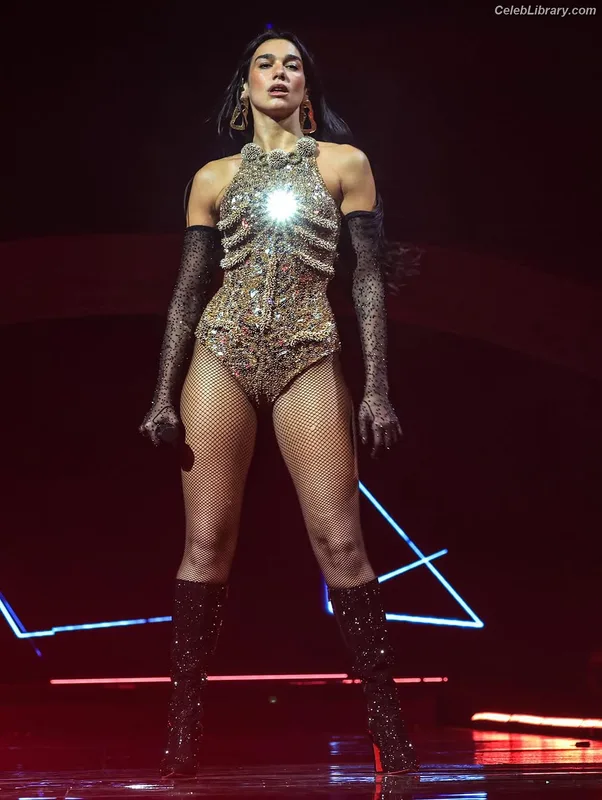 Dua Lipa photo 21 of 7804