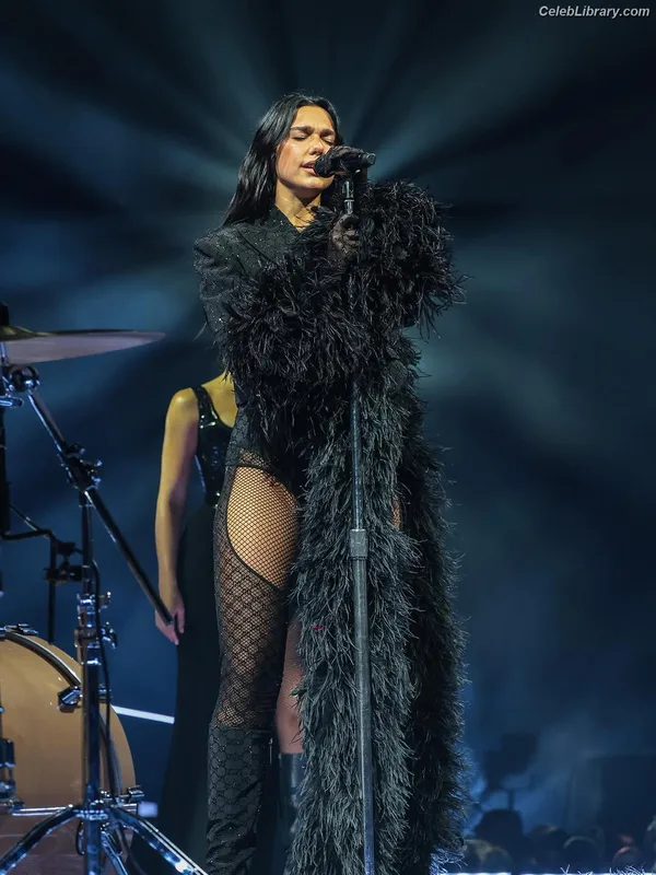 Dua Lipa photo 5 of 7804