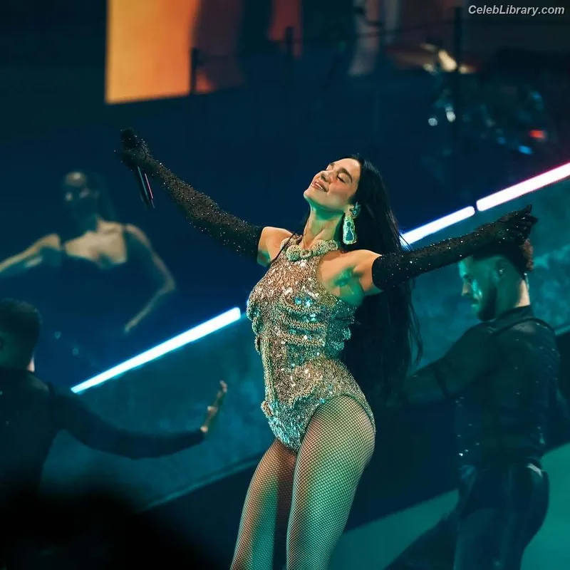 Dua Lipa photo 16 of 7804