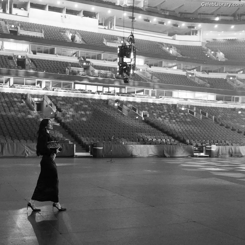 Dua Lipa photo 18 of 7804