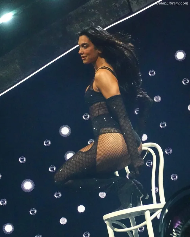 Dua Lipa photo 18 of 7804