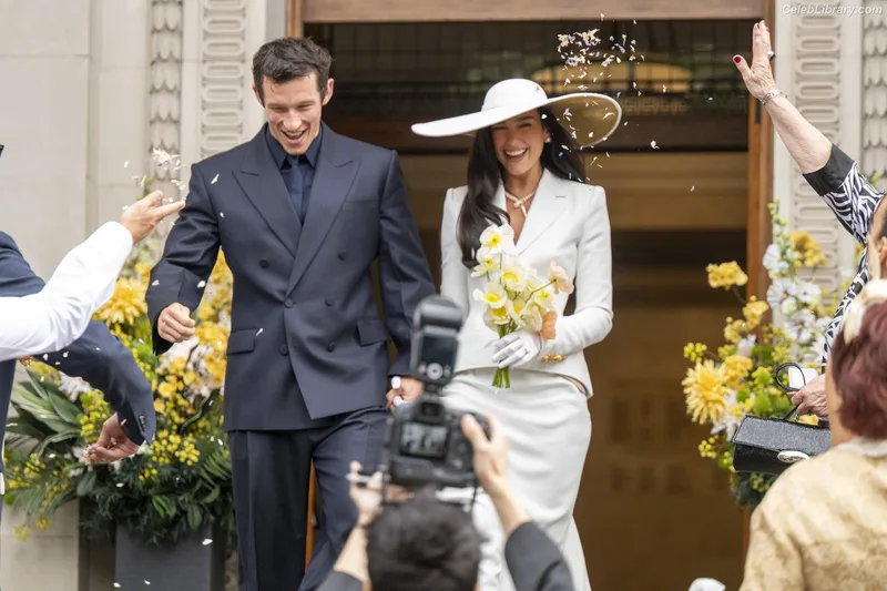 Dua Lipa photo 11 of 7804