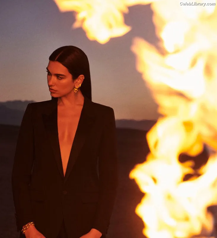 Dua Lipa photo 13 of 7804