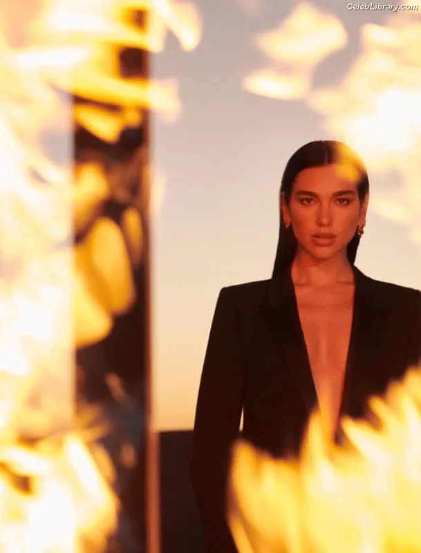 Dua Lipa photo 14 of 7804