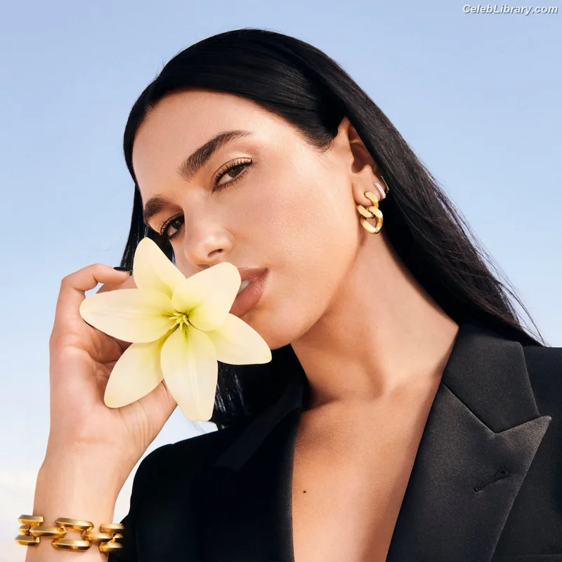 Dua Lipa photo 15 of 7804