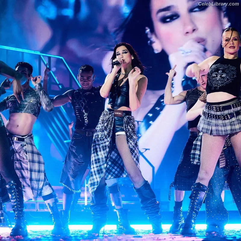 Dua Lipa photo 21 of 7804