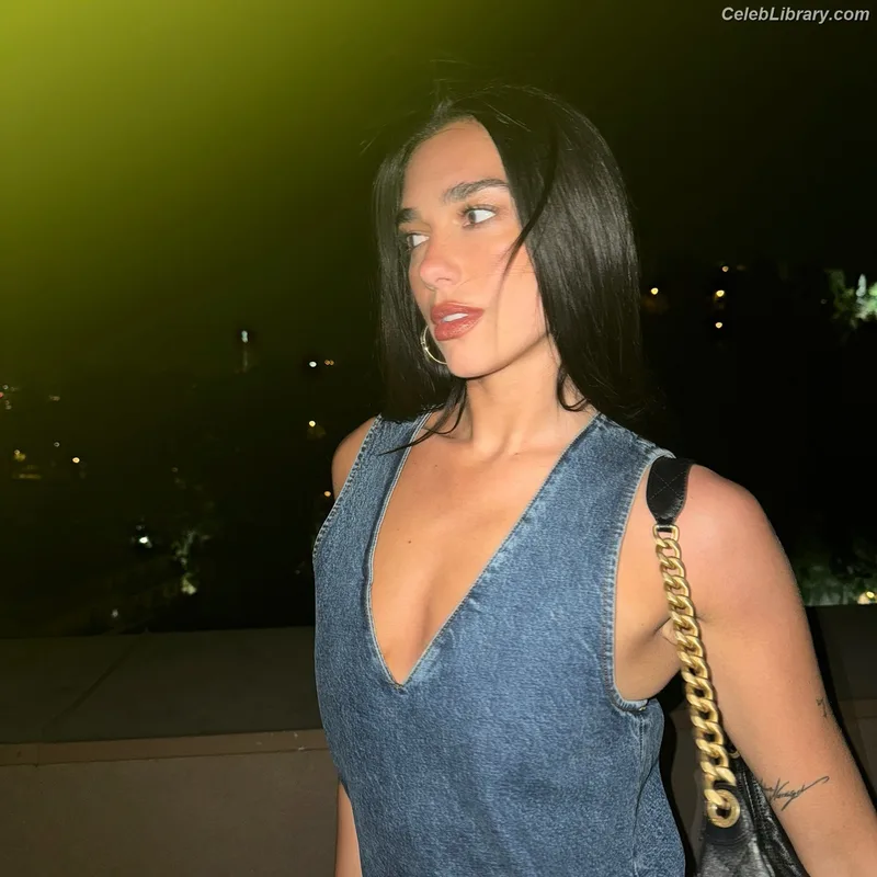 Dua Lipa photo 15 of 7804