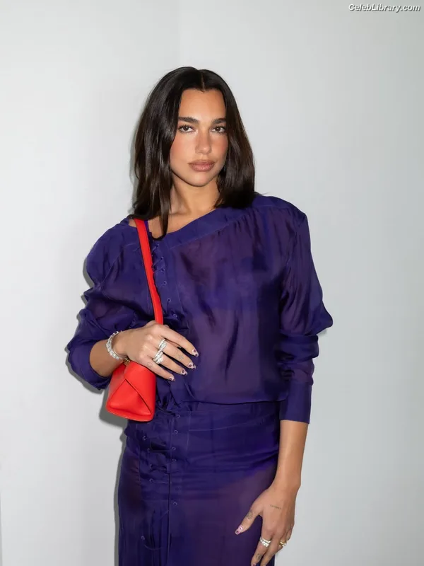 Dua Lipa photo 9 of 7804