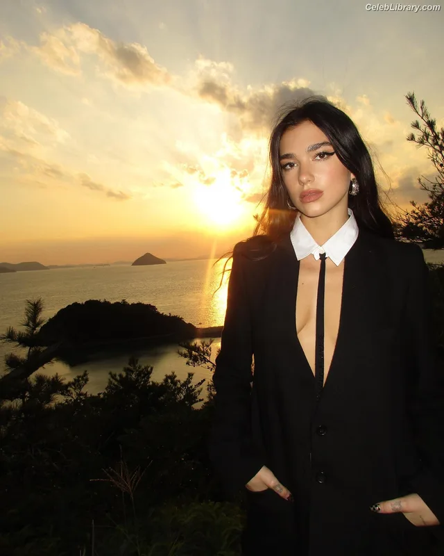 Dua Lipa photo 7 of 7804