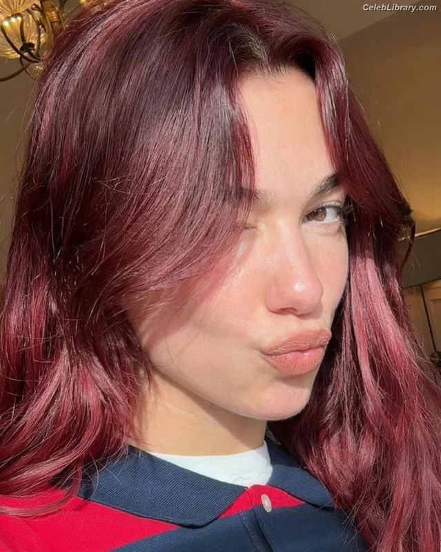 Dua Lipa photo 9 of 7804