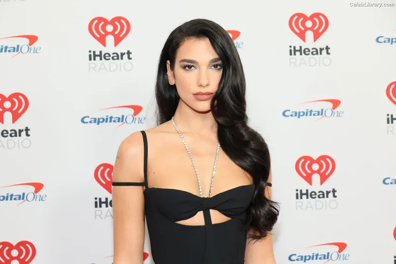 Dua Lipa photo 4 of 7804