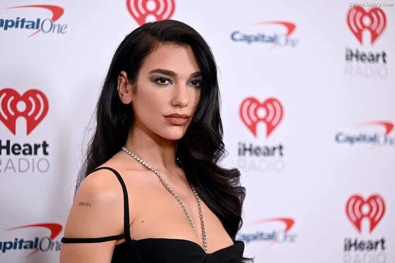 Dua Lipa photo 5 of 7804