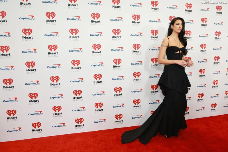 Dua Lipa photo 15 of 7804