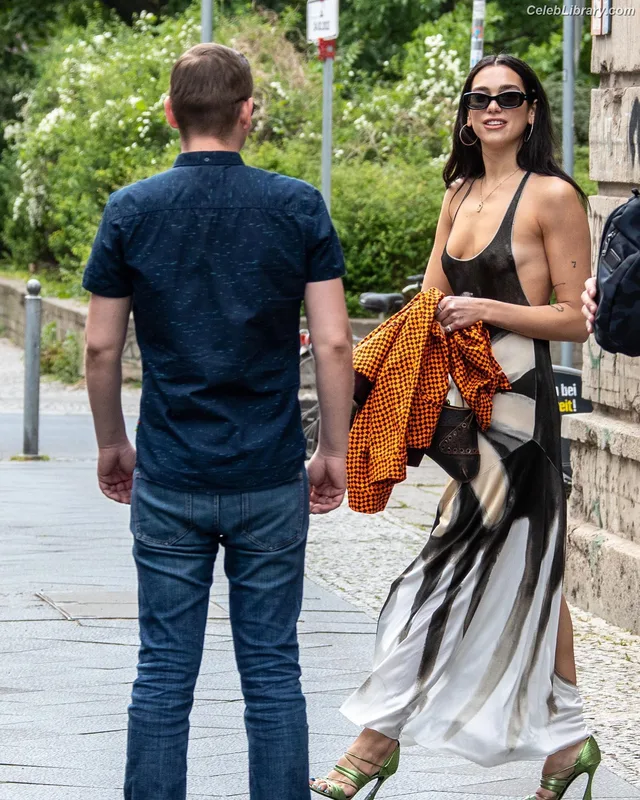 Dua Lipa photo 5 of 7804