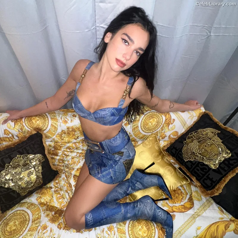 Dua Lipa photo 6 of 7804