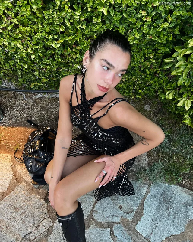 Dua Lipa photo 9 of 7804