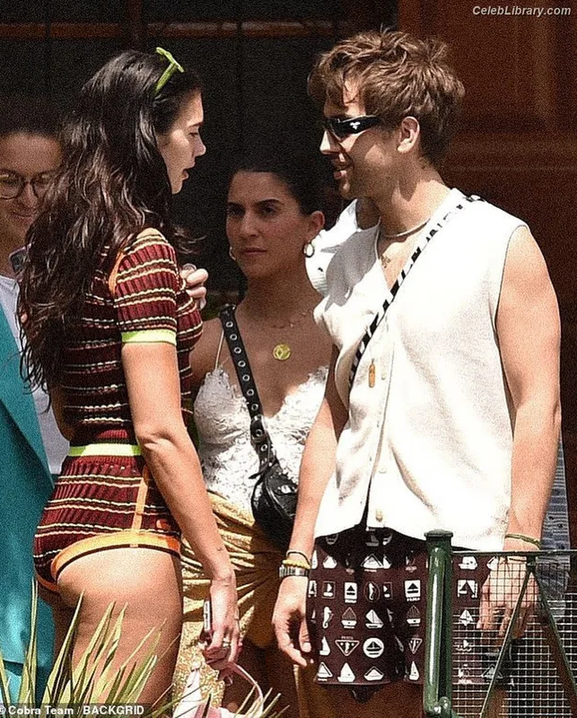 Dua Lipa photo 19 of 7804