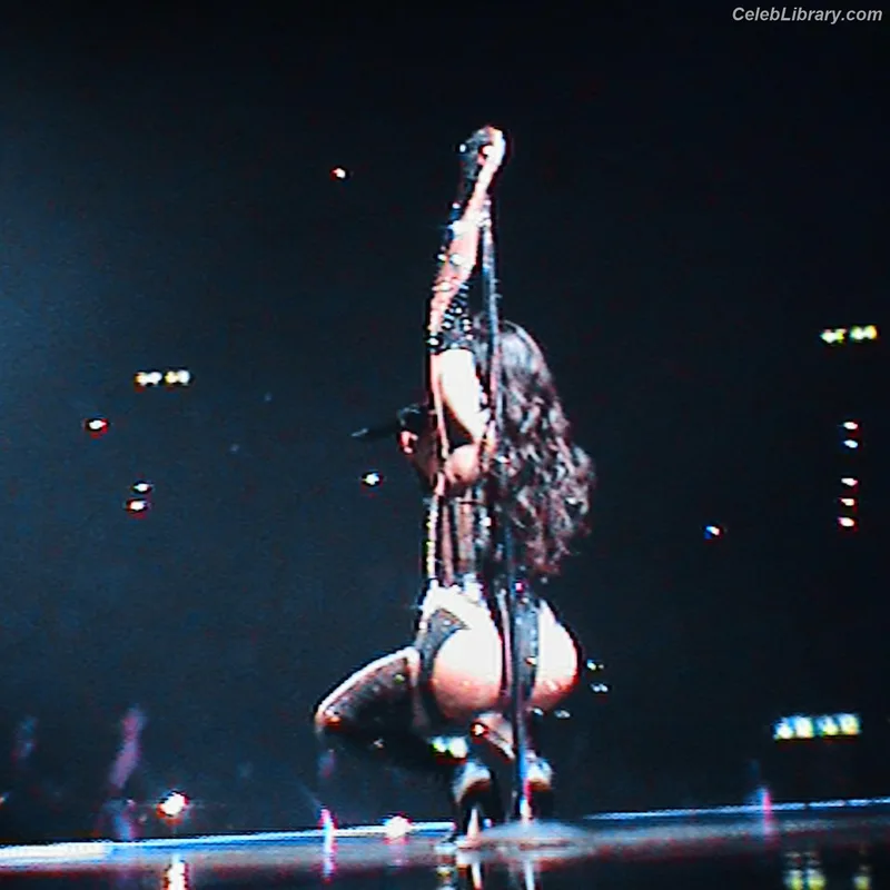 Dua Lipa photo 12 of 7804