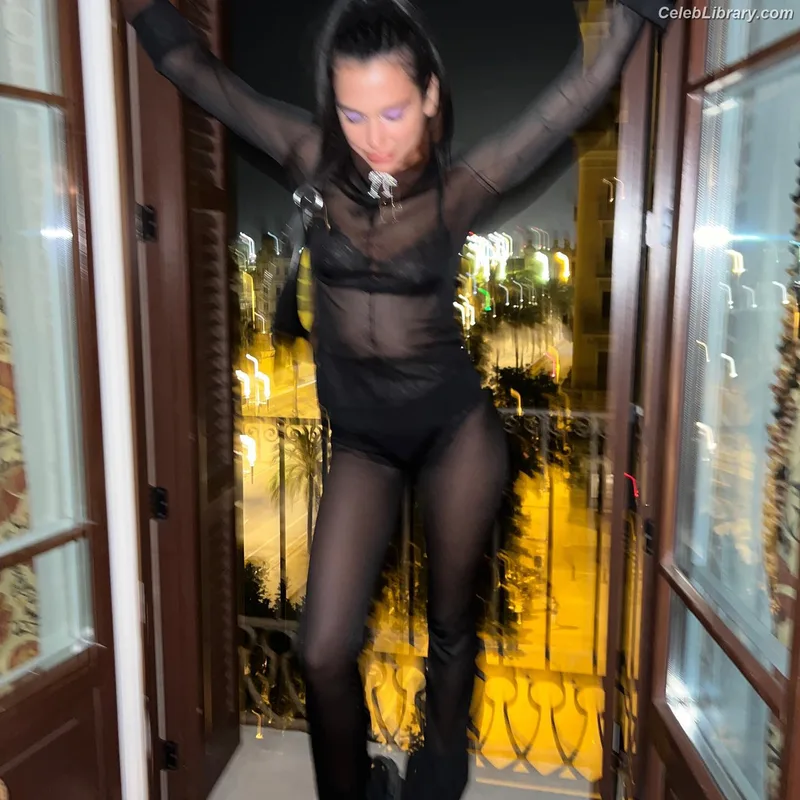 Dua Lipa photo 18 of 7804