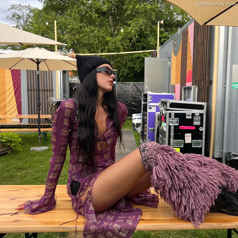 Dua Lipa photo 7 of 7804