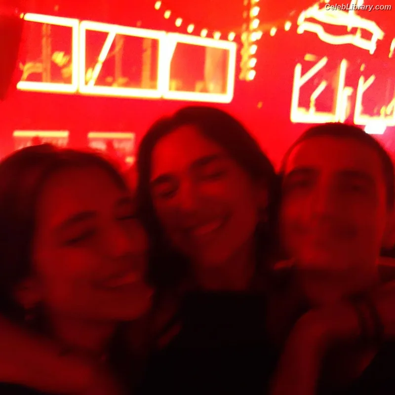 Dua Lipa photo 15 of 7804