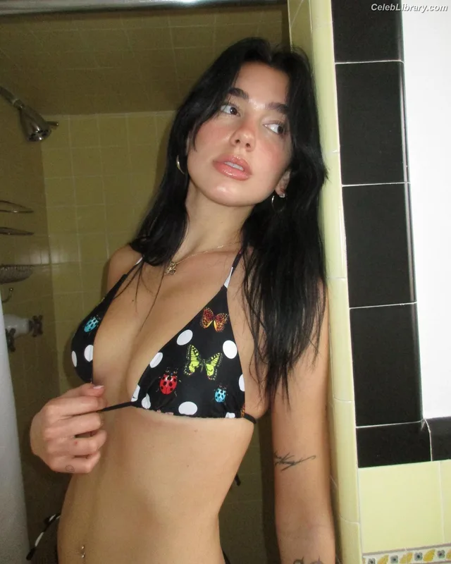 Dua Lipa photo 21 of 7804