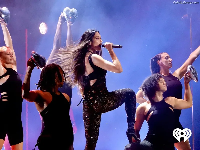 Dua Lipa photo 14 of 7804