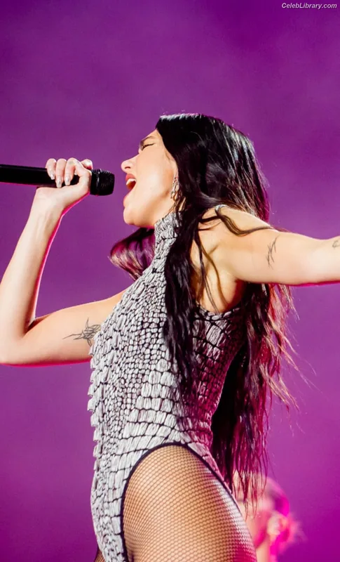 Dua Lipa photo 23 of 7804