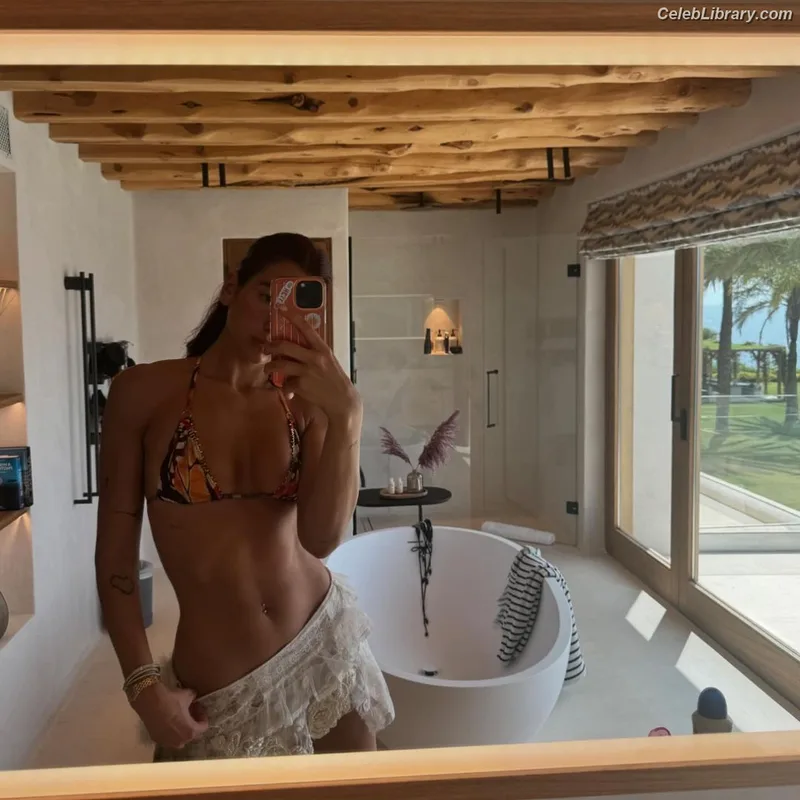 Dua Lipa photo 23 of 7804