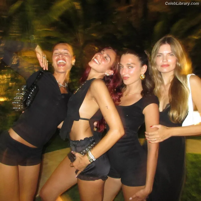 Dua Lipa photo 4 of 7804