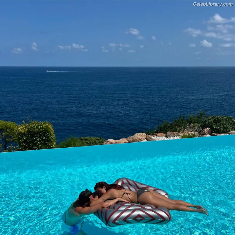 Dua Lipa photo 6 of 7804