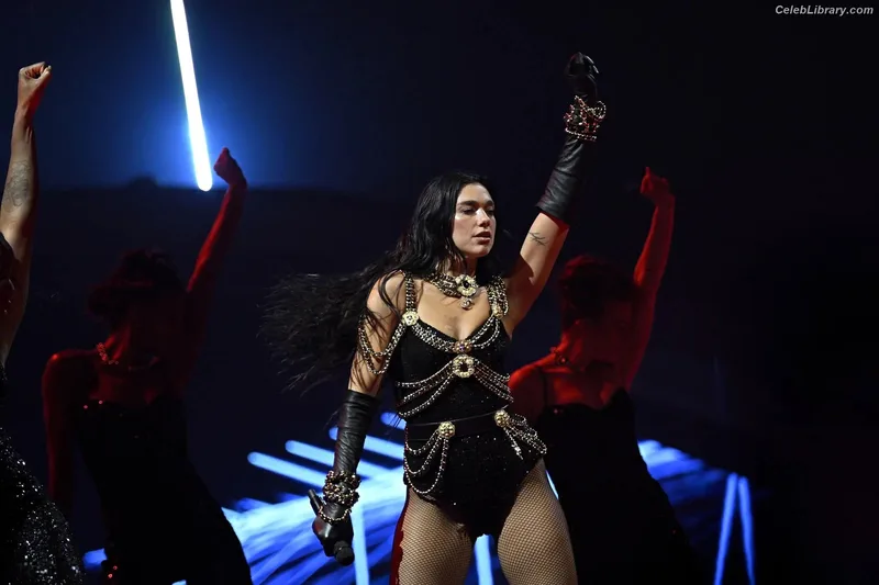 Dua Lipa photo 22 of 7804