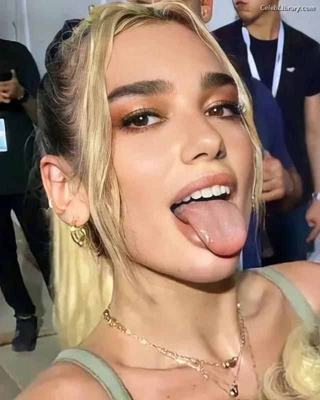 Dua Lipa photo 6 of 7804