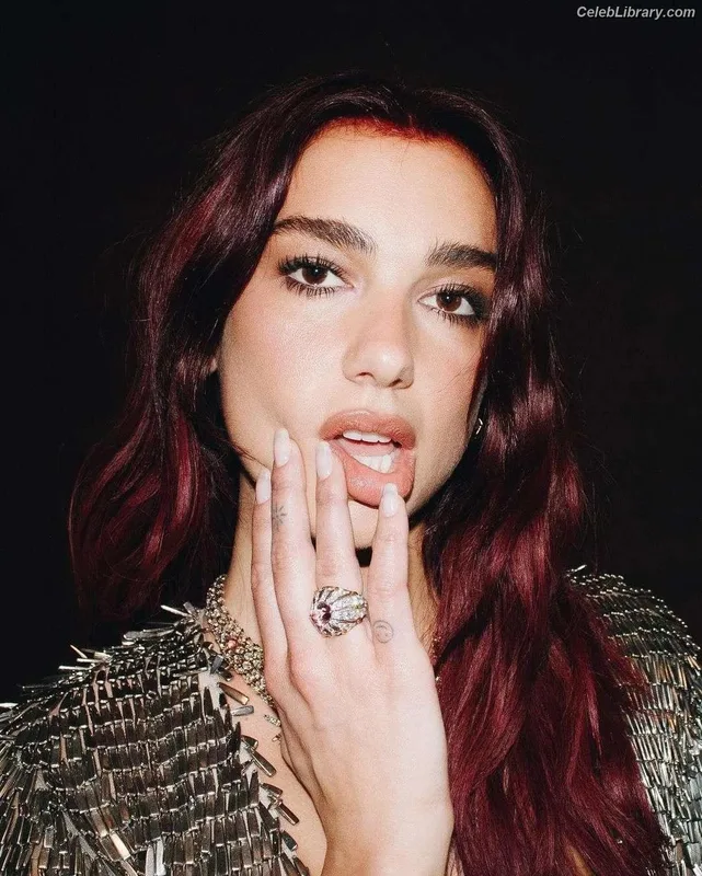 Dua Lipa photo 13 of 7804