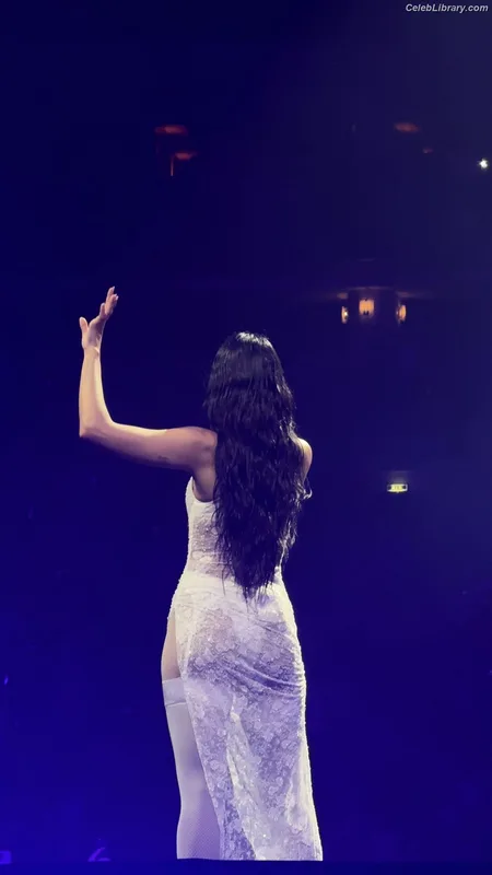 Dua Lipa photo 18 of 7804