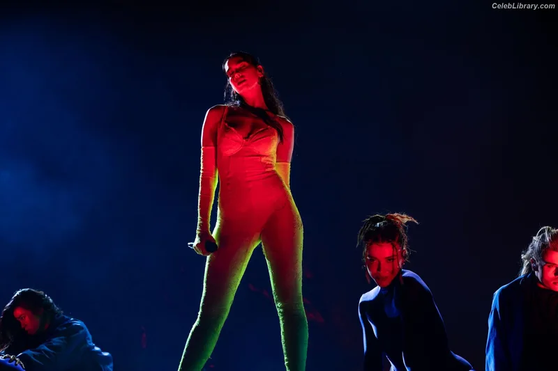 Dua Lipa photo 14 of 7804