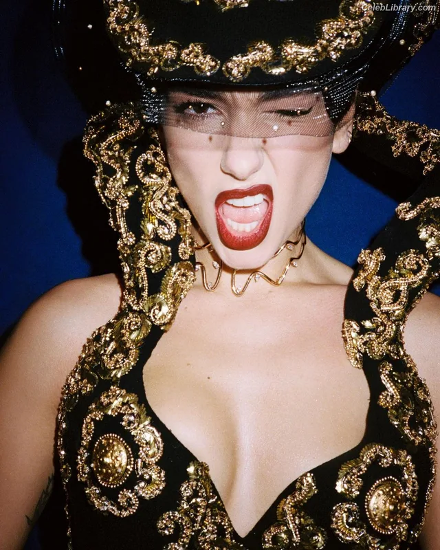 Dua Lipa photo 5 of 7804