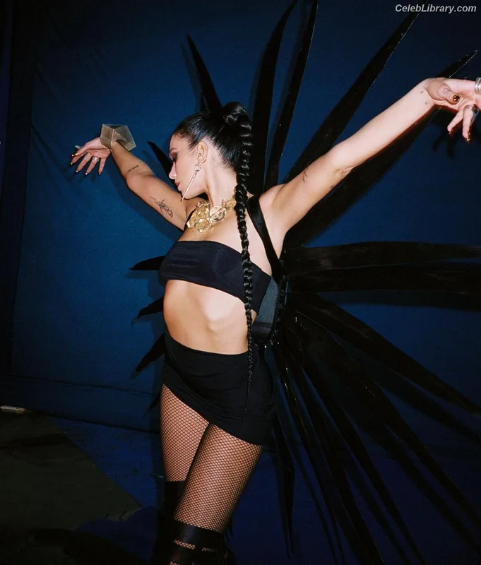 Dua Lipa photo 7 of 7804