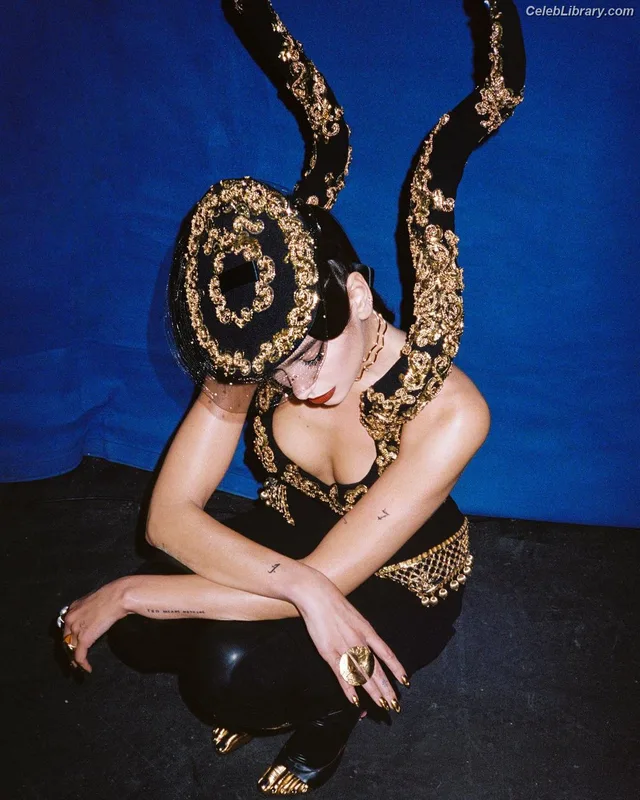 Dua Lipa photo 10 of 7804