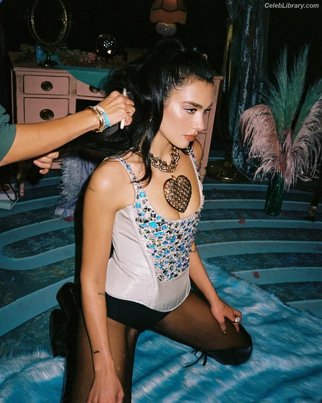 Dua Lipa photo 16 of 7804